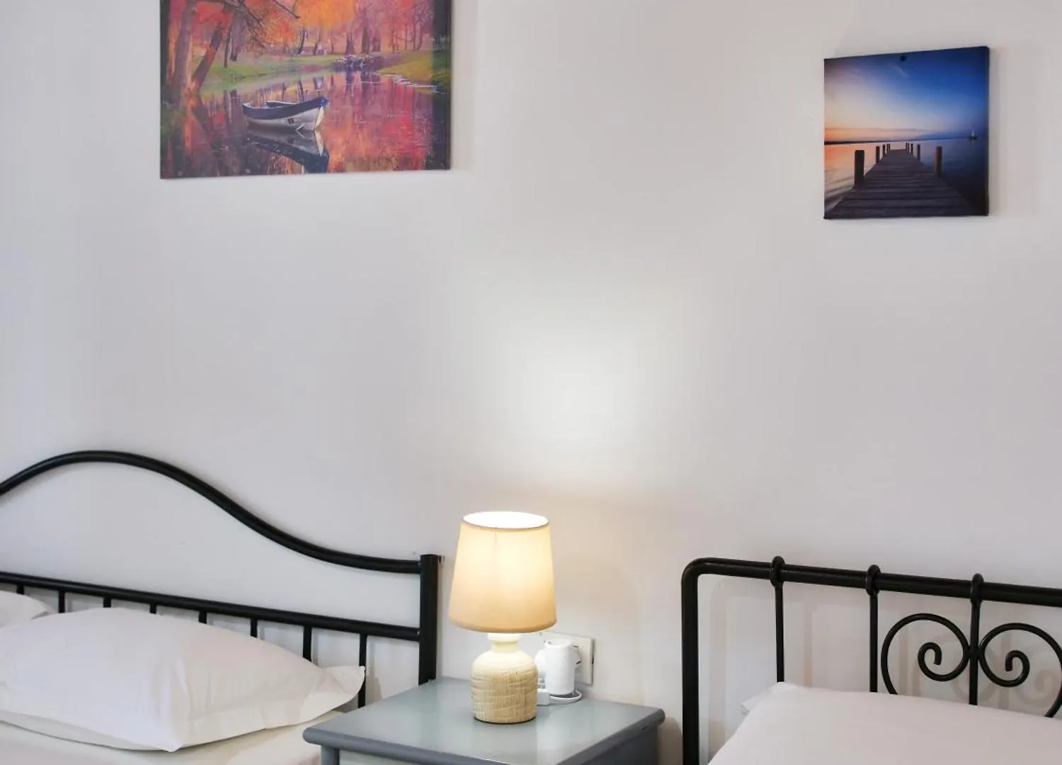 Sea Breeze Rooms Himare Albania