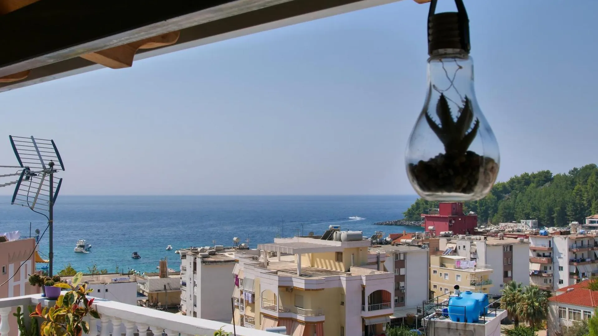Sea Breeze Rooms Himare Appartamento